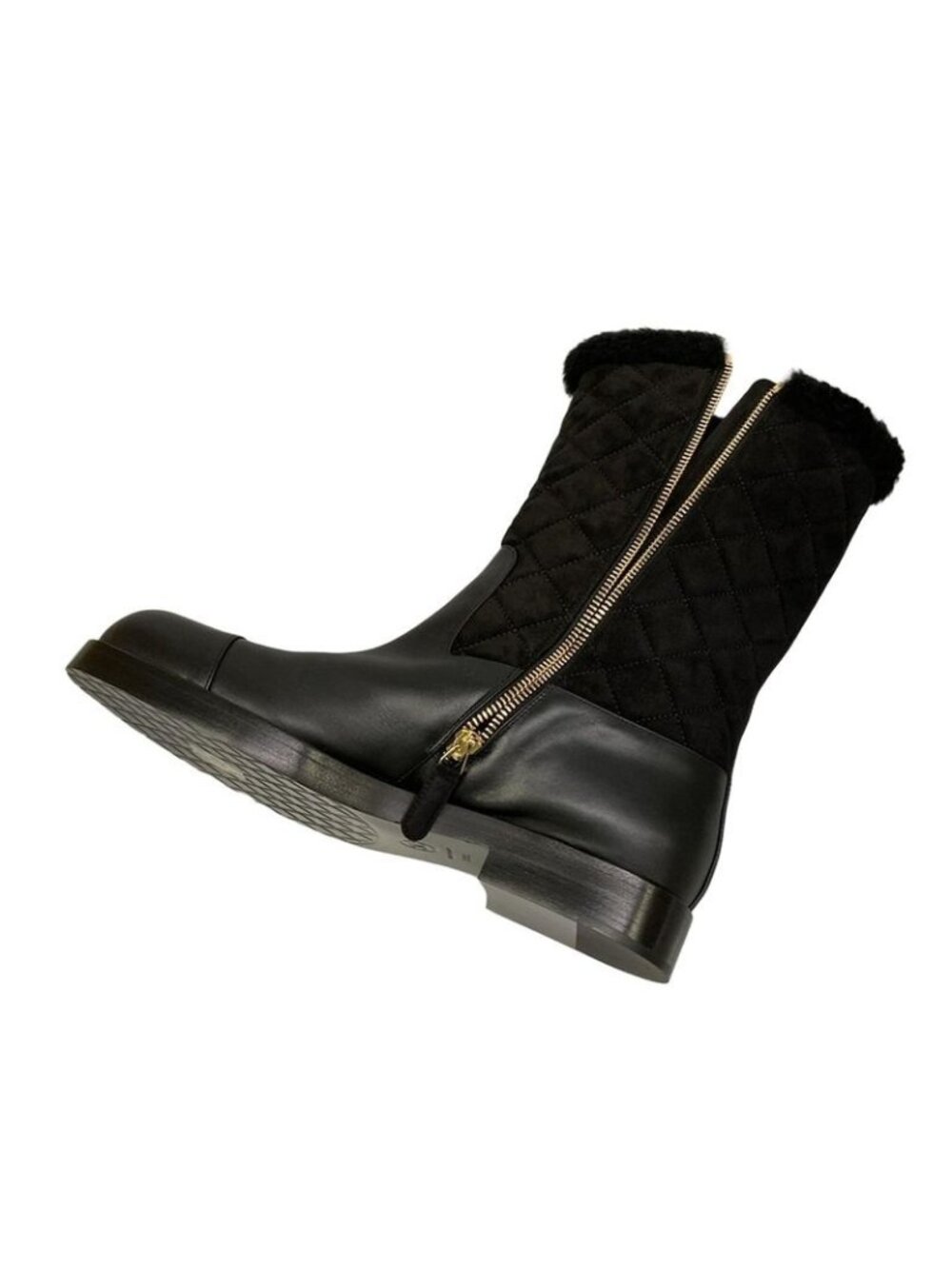 Chanel Boots 38.5 C Black Quilted Gold Leather - Picture 12 of 14